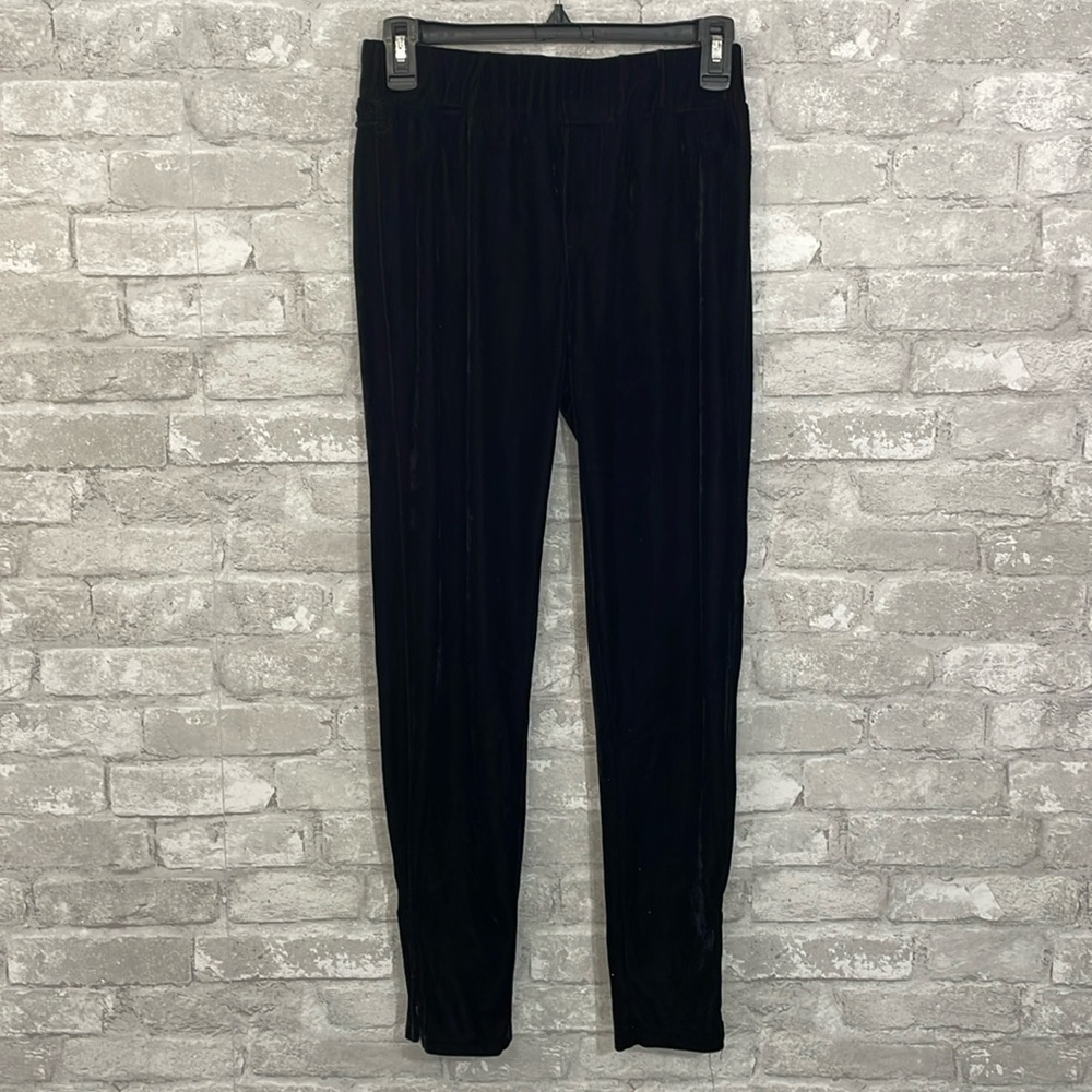 Umgee Black Velvet Zipper Hem Pull On Pants